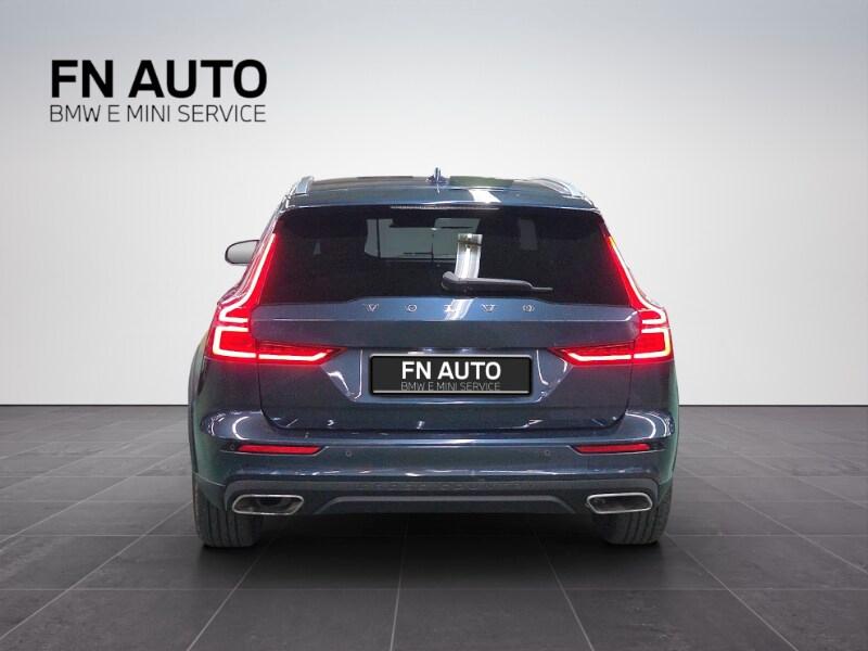 VOLVO V60 CC (2018-2024) V60 Cross Country B5 A...
