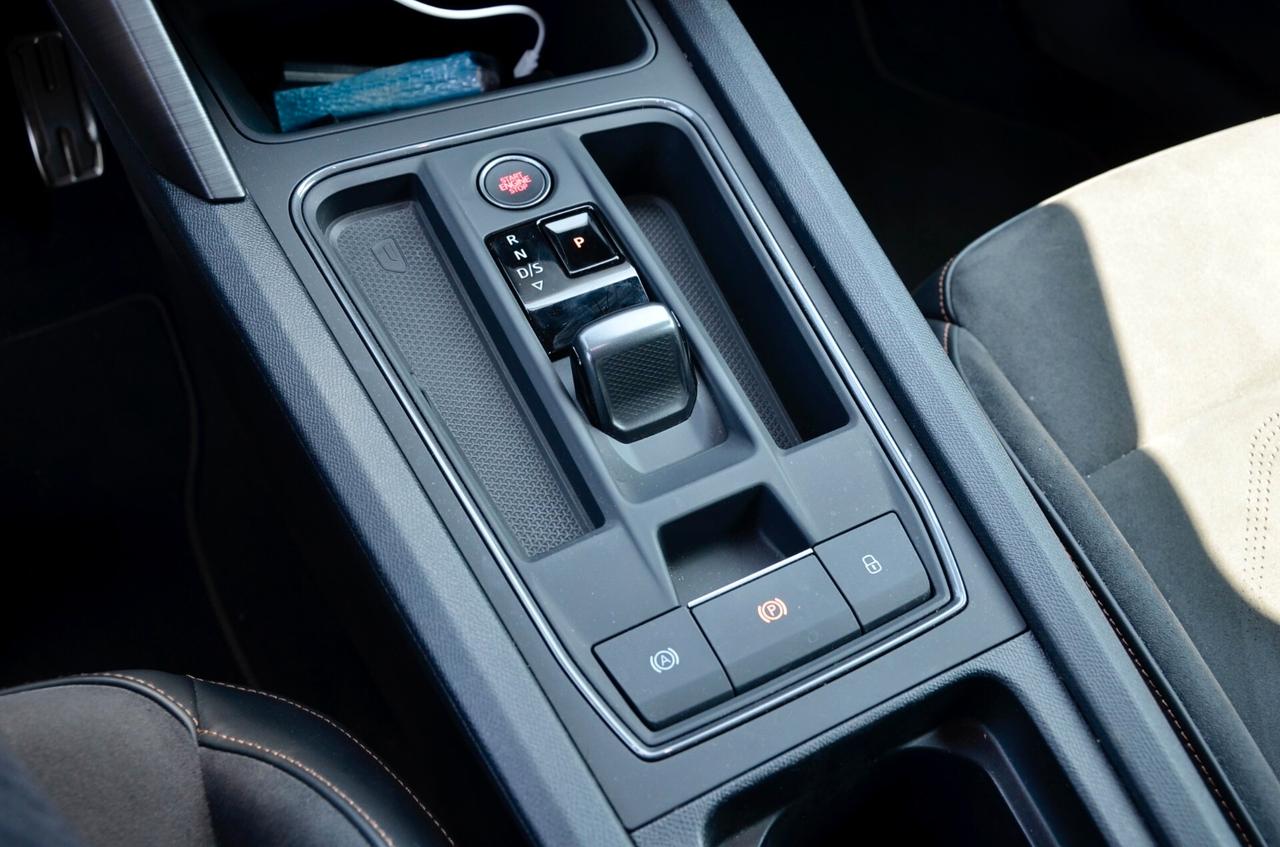 CUPRA FORMENTOR 1.4 PLUG IN HYBRID TRIBE EDITION 204cv DSG, GARANZIA CUPRA 6/28, UNICOPROPRIETARIO, EURO 6D, UFF ITALIANA, SERVICE CUPRA, SEDILI A GUSCIO, FULL LED, RETROCAMERA, PERMUTE