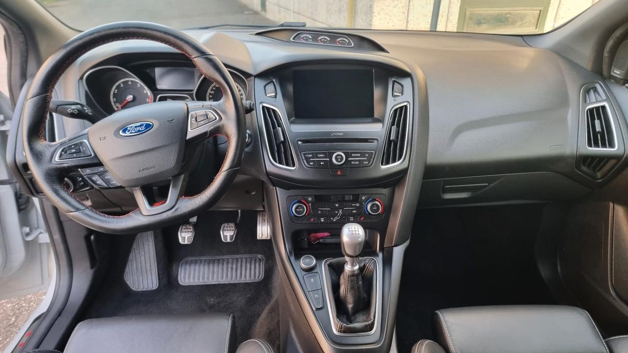 Ford Focus 2.0 EcoBoost 250 CV SW ST3