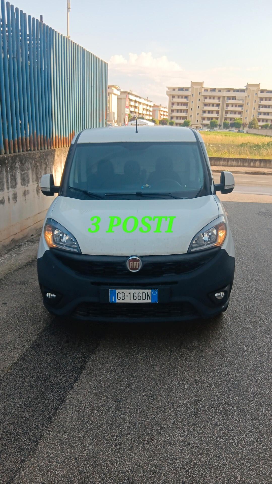 Fiat Doblo 3 posti incidentata sinistrata mondialcars