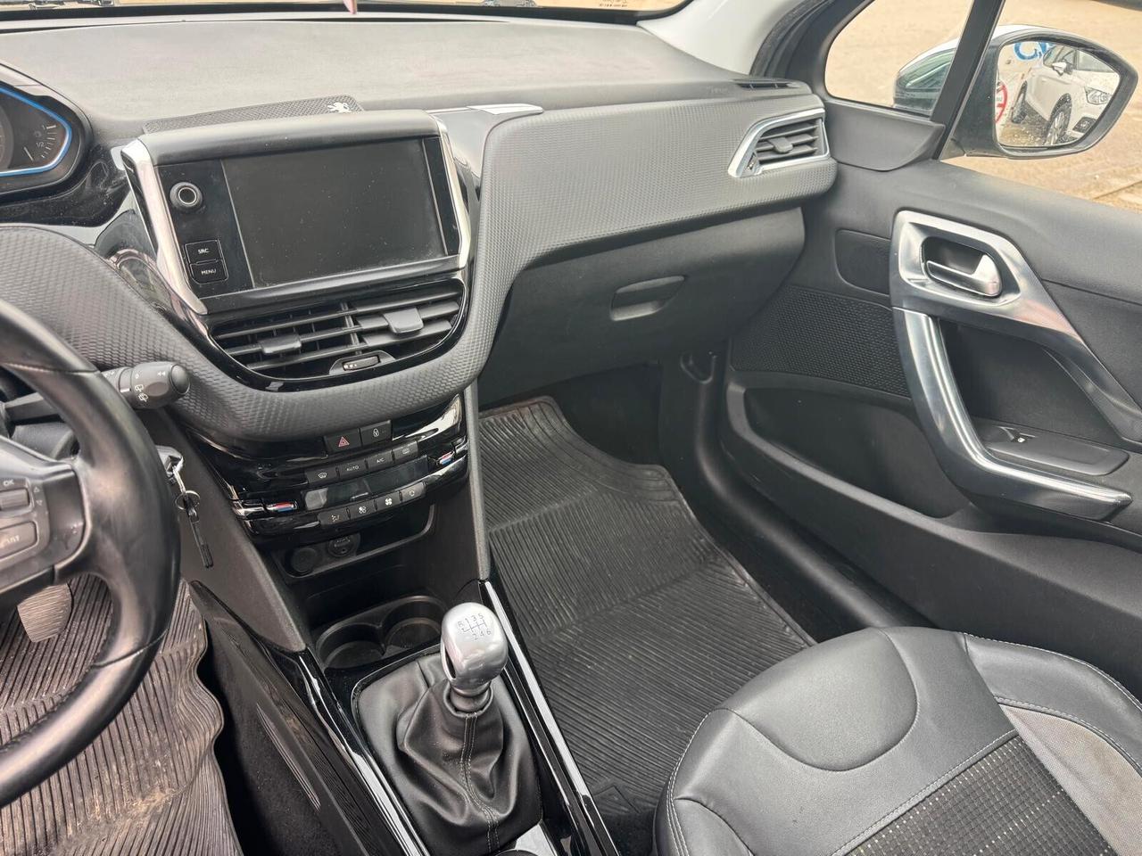 Peugeot 2008 1.6 e-HDi 115 CV Stop&Start Allure