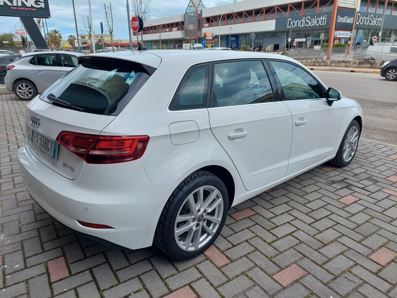 Audi A3 1.6 TDI 116CV NAVI LED CERCHIO 17