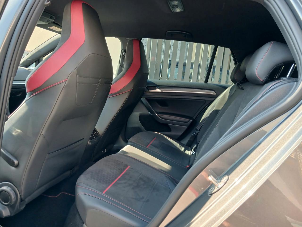 Volkswagen Golf GTI 7,5 2.0 Benzina 245Cv.