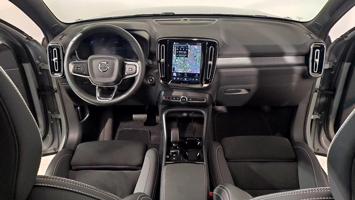 VOLVO Xc40 B3 Mild Hybrid Automatico Ultra Dark