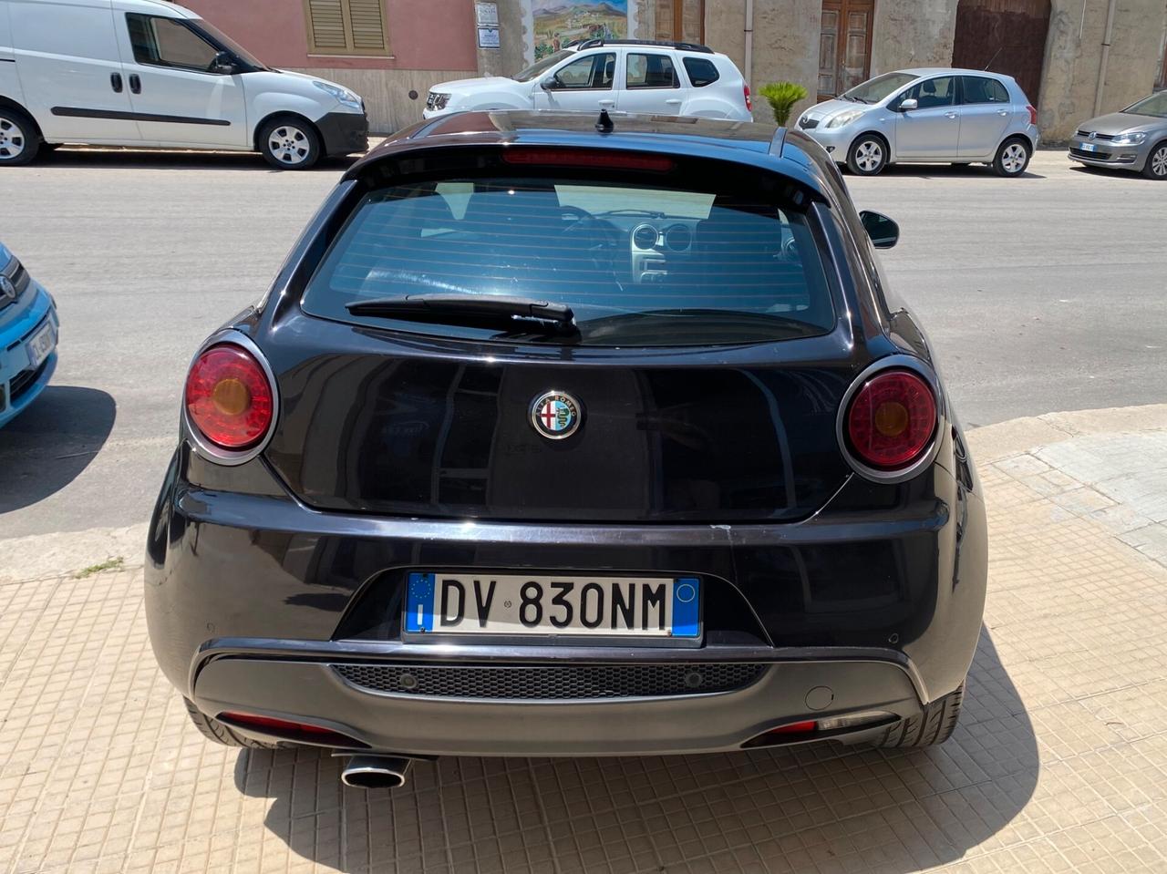 Alfa Romeo MiTo 1.6 JTDm 16V Distinctive Sport Pack