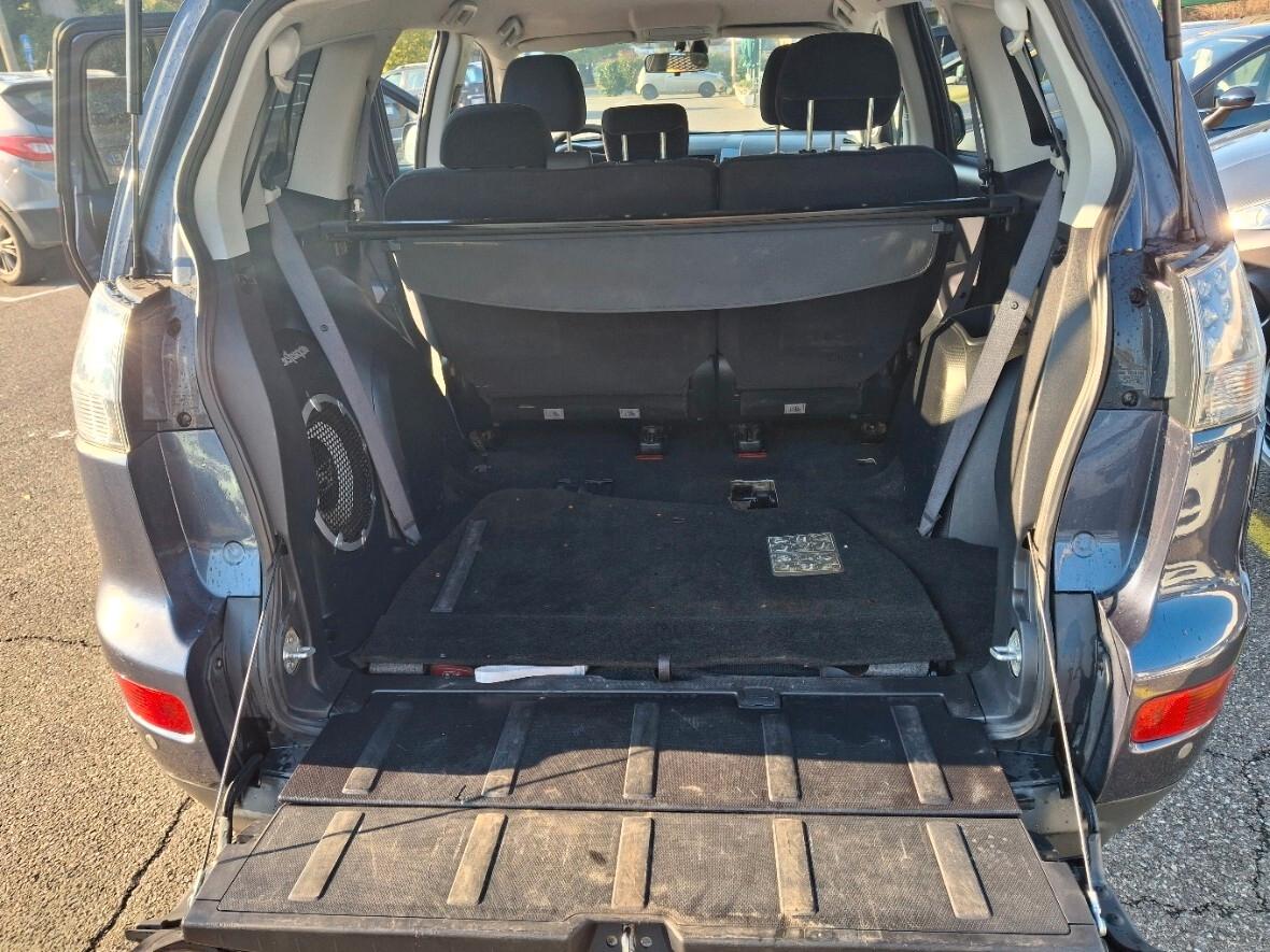 Mitsubishi Outlander 2.0 DI-D Intense DPF
