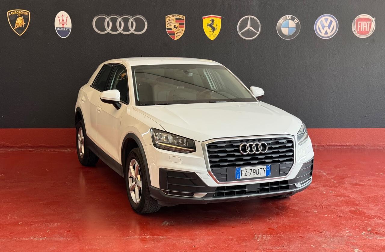 Audi Q2 30 TDI S tronic Identity Black