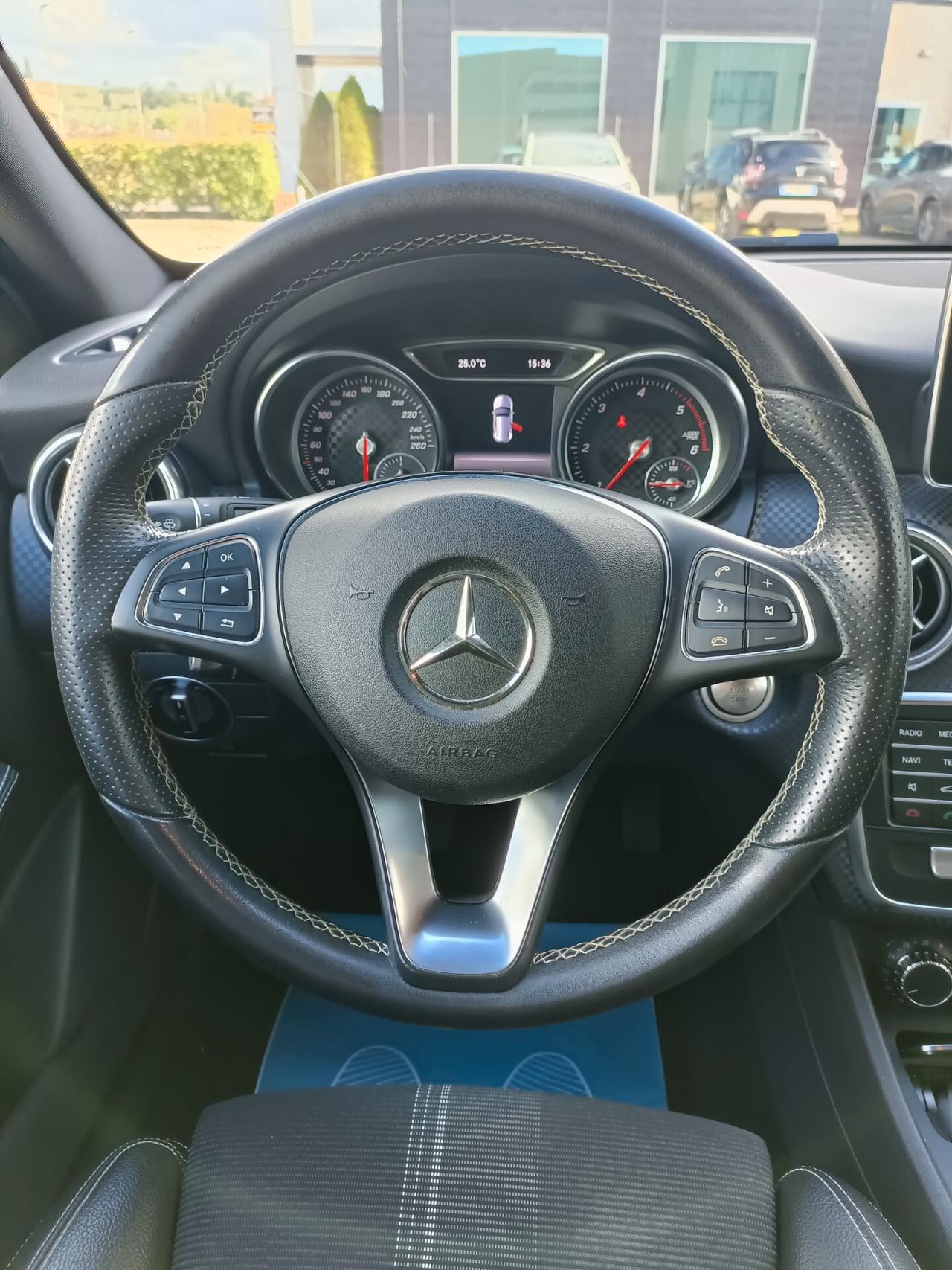 Mercedes-benz A 180 d Premium