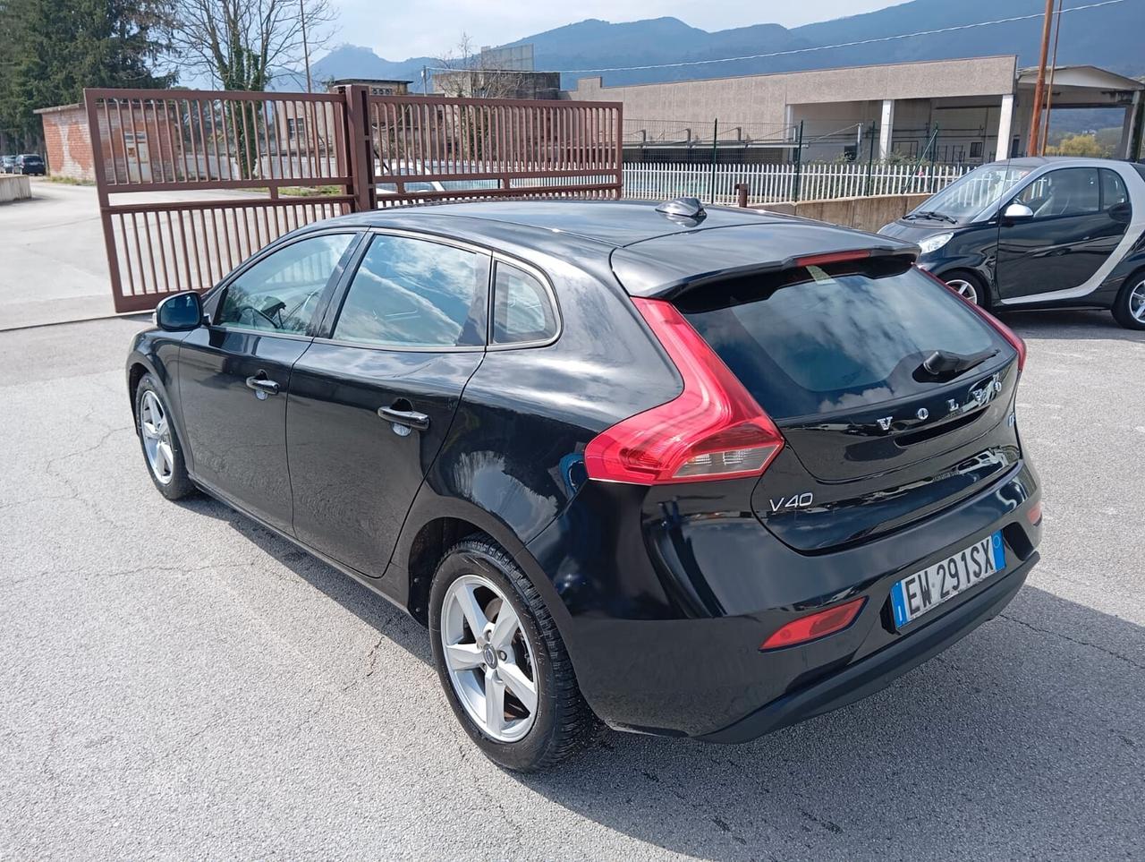 Volvo V40 D2 1.6 Summum