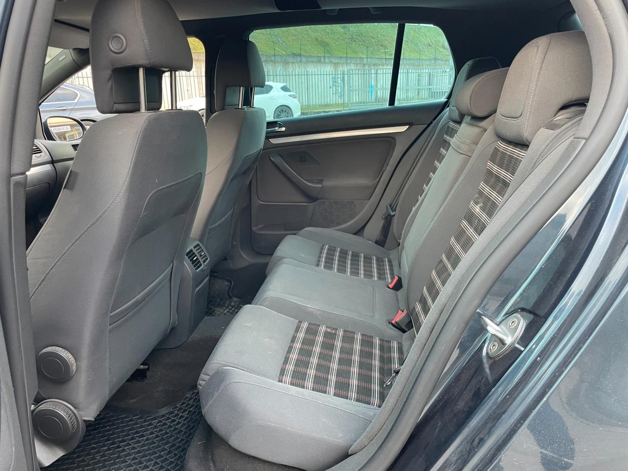 VW GOLF V 2.0GTI aut- MOTORE KO -168000km-2005