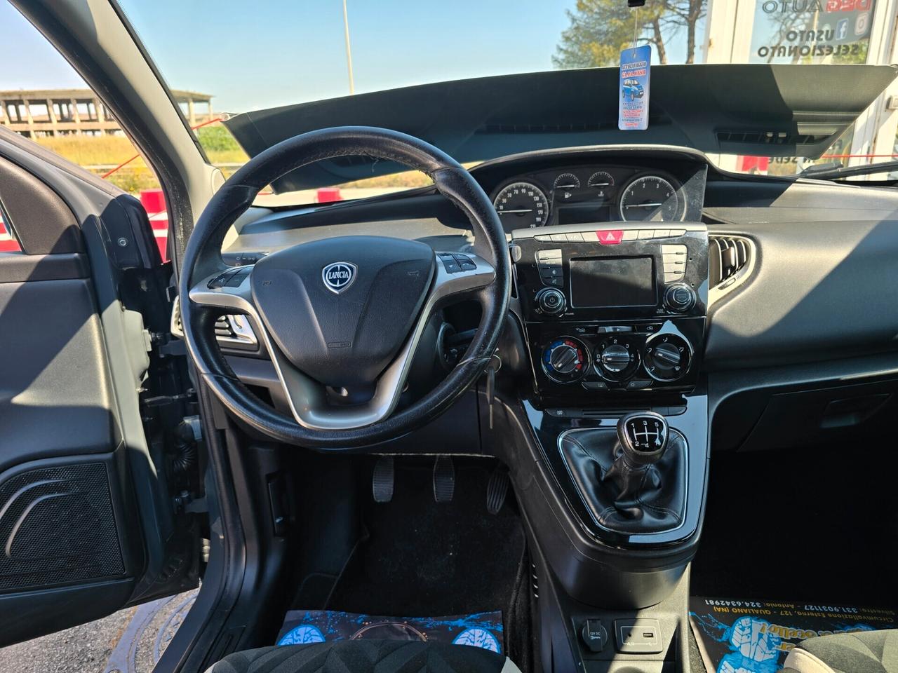 Lancia Ypsilon 1.3 MJT 95 CV 5 porte S&S Platinum
