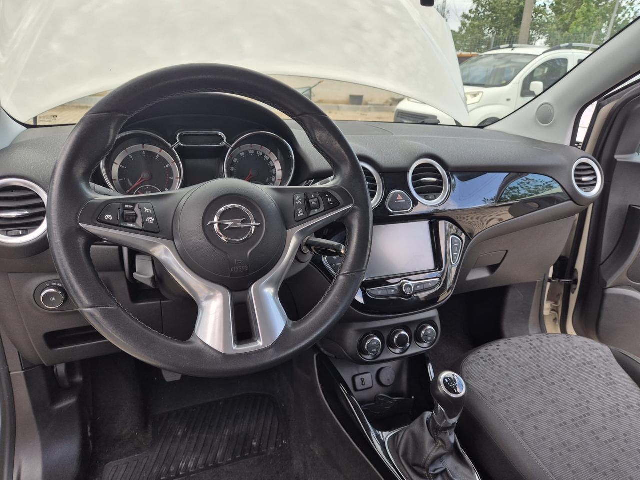 Opel Adam 1.4 87 CV GPL Tech Black Jack