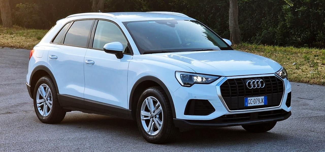 Audi Q3 35 TDI S tronic Business