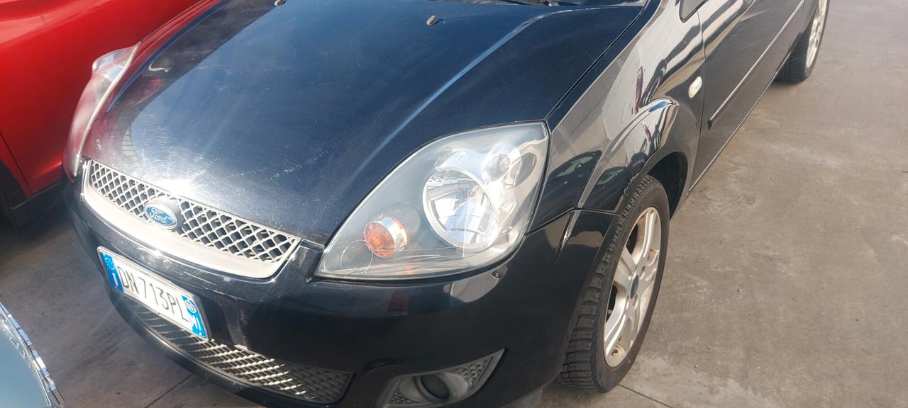 Ford Fiesta 1.2 16V 3p. Ghia