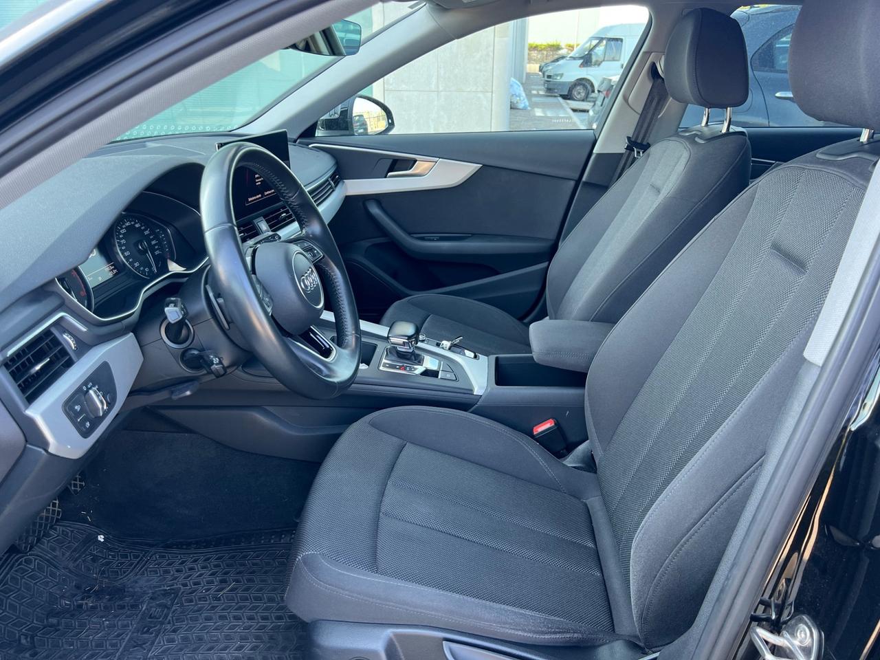 Audi A4 Avant 40 g-tron S tronic line edition