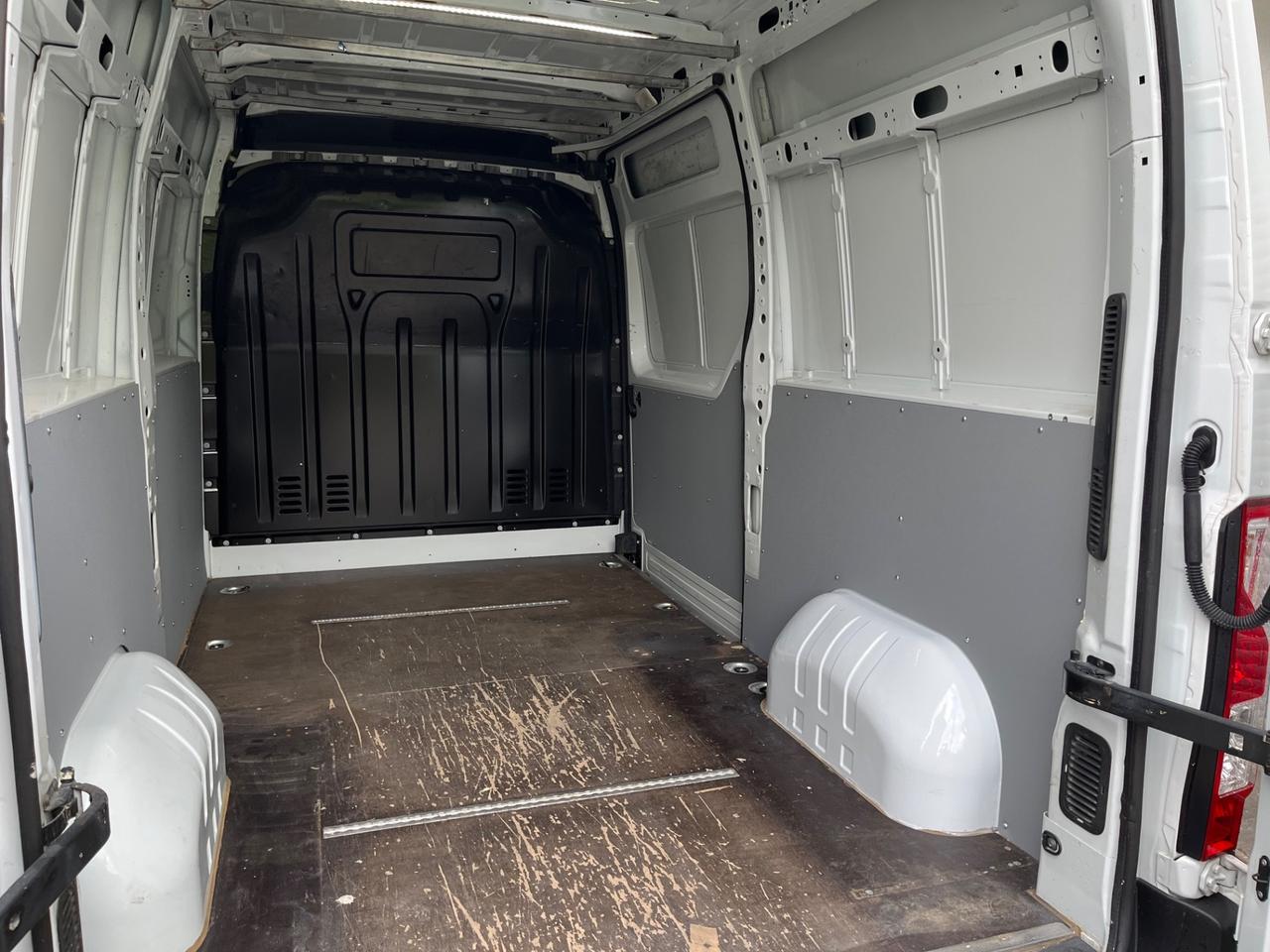 Nissan NV400 33 2.3 dCi PM-TM Furgone