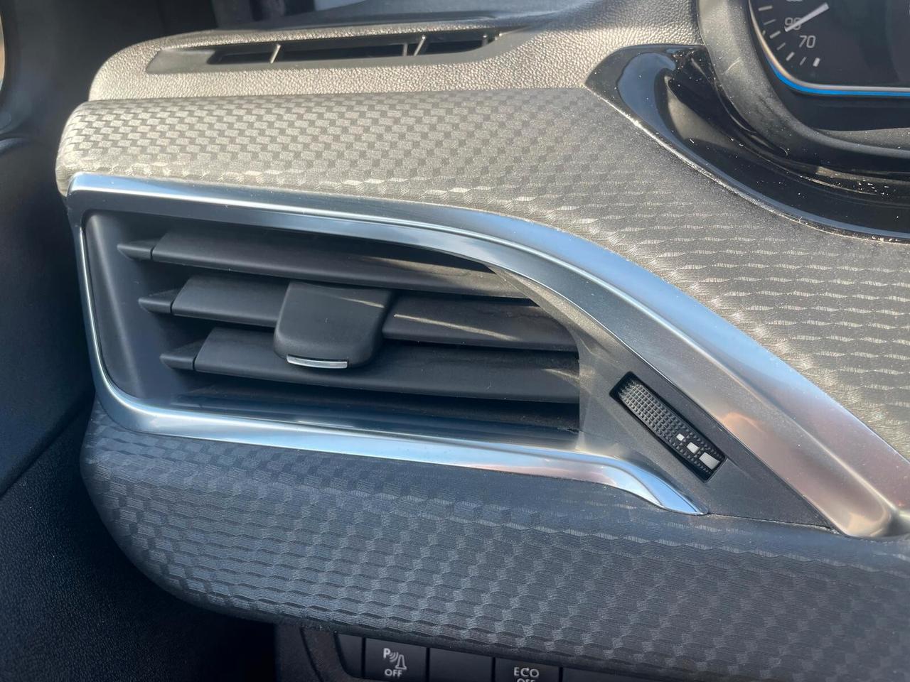 Peugeot 2008 BlueHDi 120 Allure