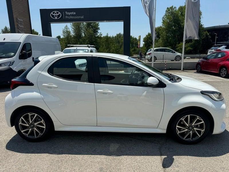 Toyota Yaris Hybrid Trend MY22