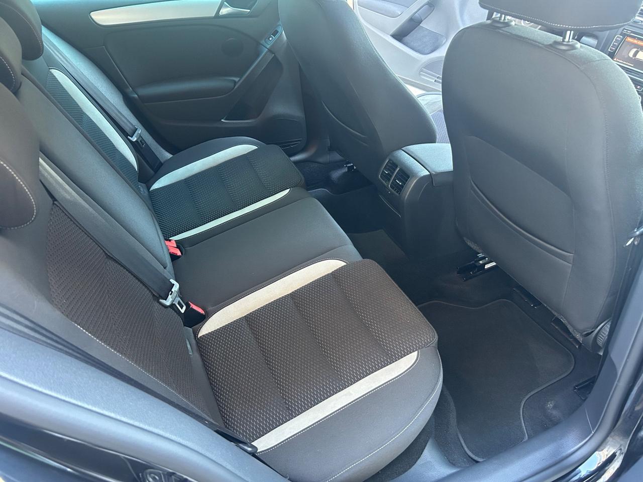 Volkswagen Golf 1.6 TDI DPF 5p. Sport Edition R LINE