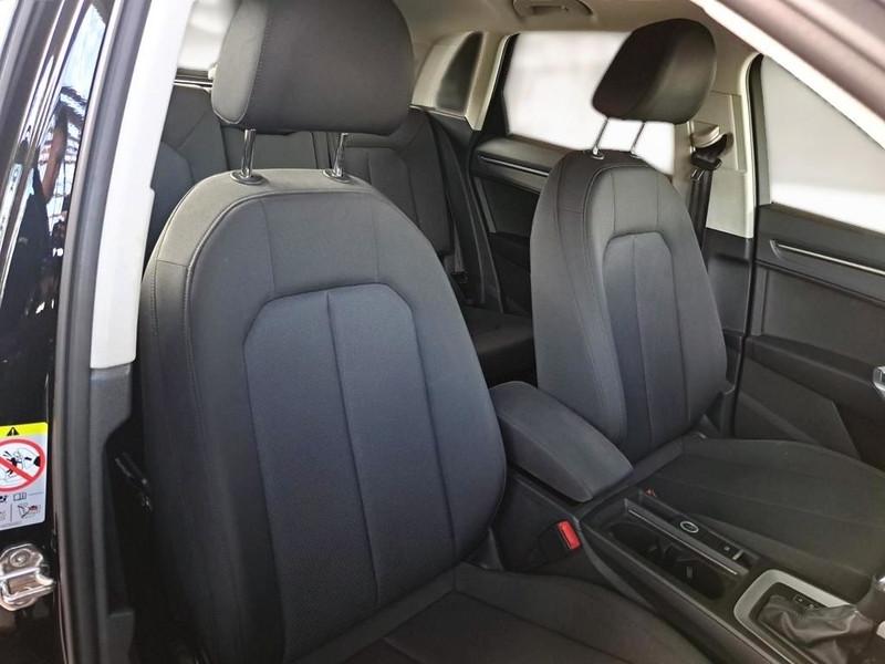 AUDI Q3 35 TDI quattro S tronic Business Advance