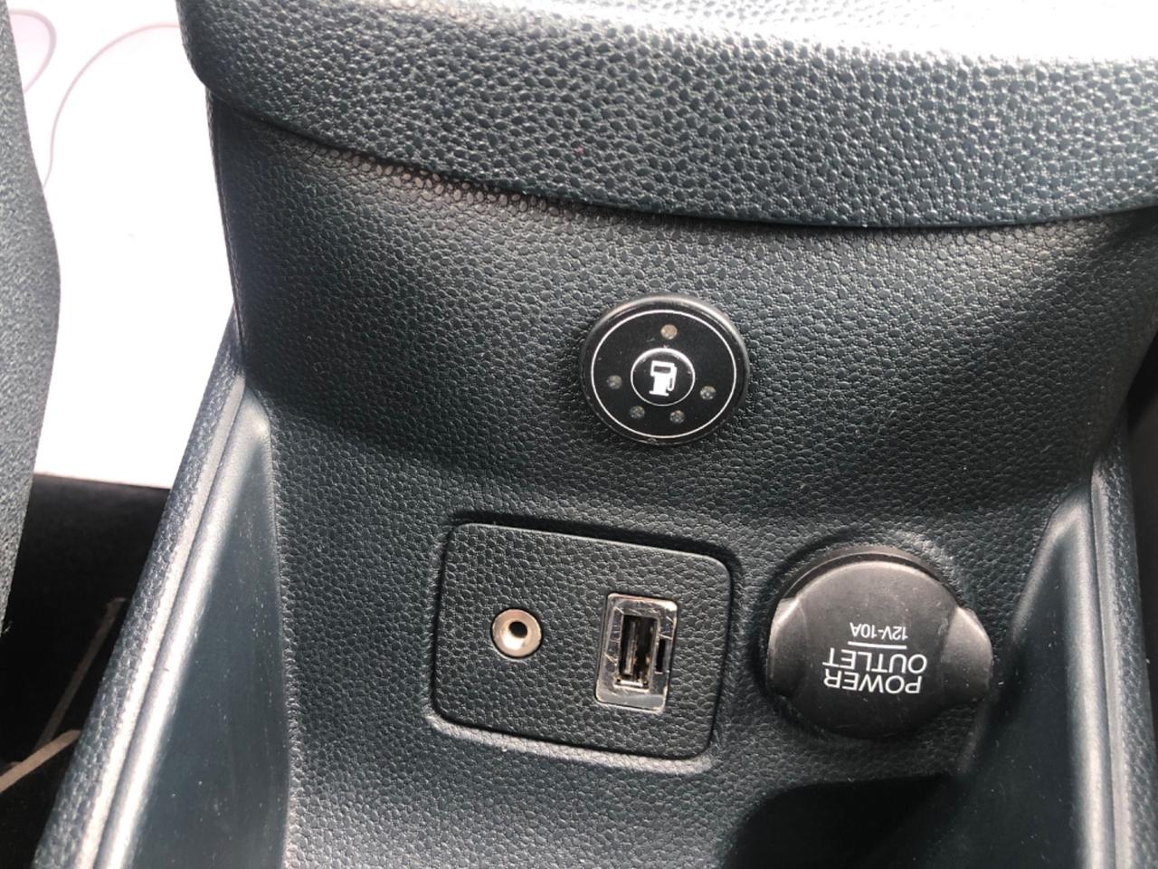 Ford Fiesta 1.4 5 porte Bz.- GPL Titanium 2010
