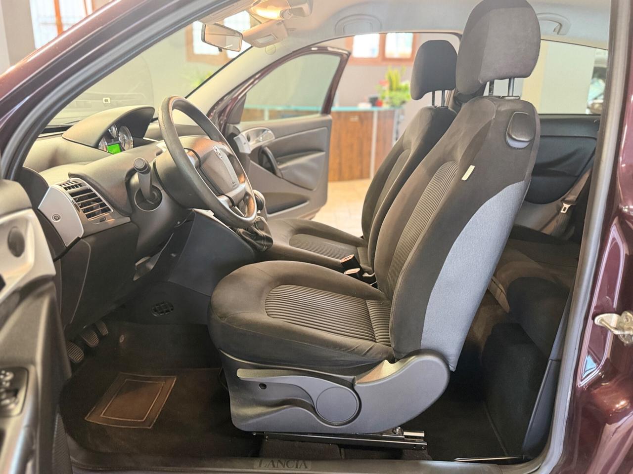 Lancia Ypsilon 1.2 69 CV Platinum