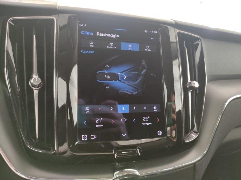 VOLVO XC60 (2017-->) - XC60 B4 (d) automatico Core