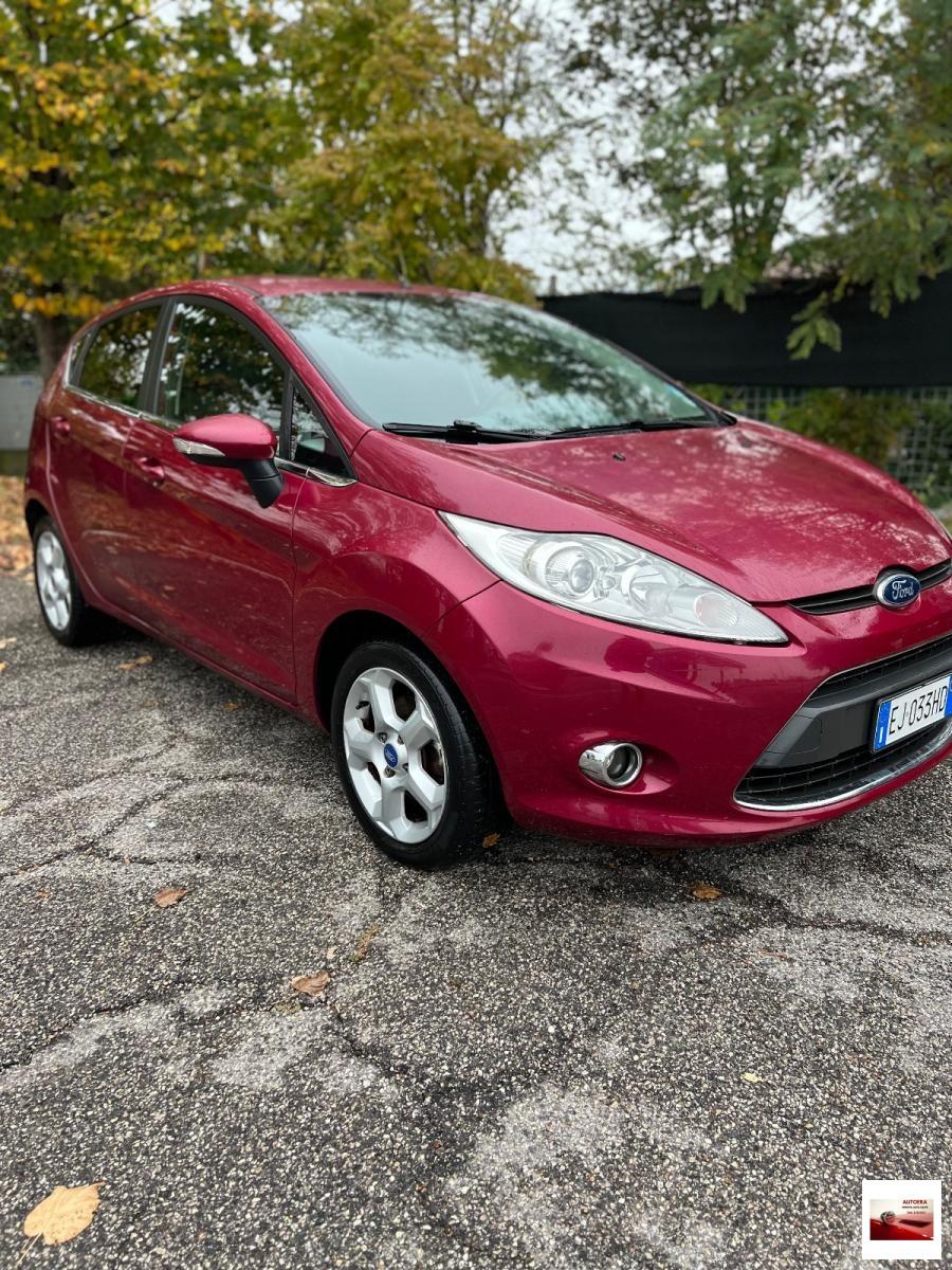 FORD - Fiesta - 1.4 TDCi 70CV 5p. Titanium.Bs.