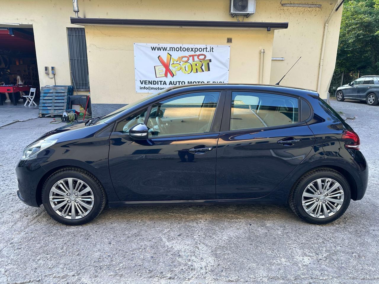 Peugeot 208 PureTech 82 5 porte Allure