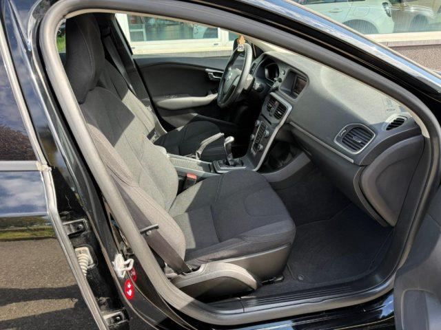 VOLVO V40 D2 1.6 Kinetic NEOPATENTATI - CLIMA AUT. - 16