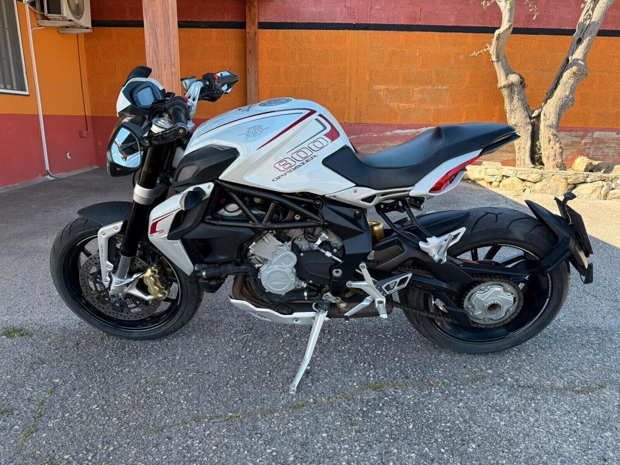 Mv Agusta brutale 800 dragster permuta auto/moto