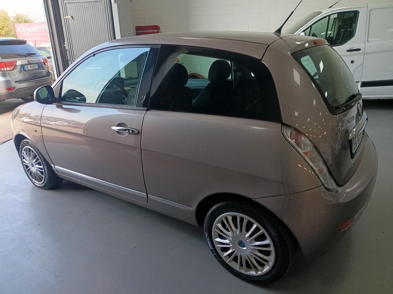 Lancia Ypsilon 1.2 69 CV Platinum