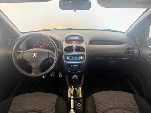PEUGEOT 206 1.1 3p. XT