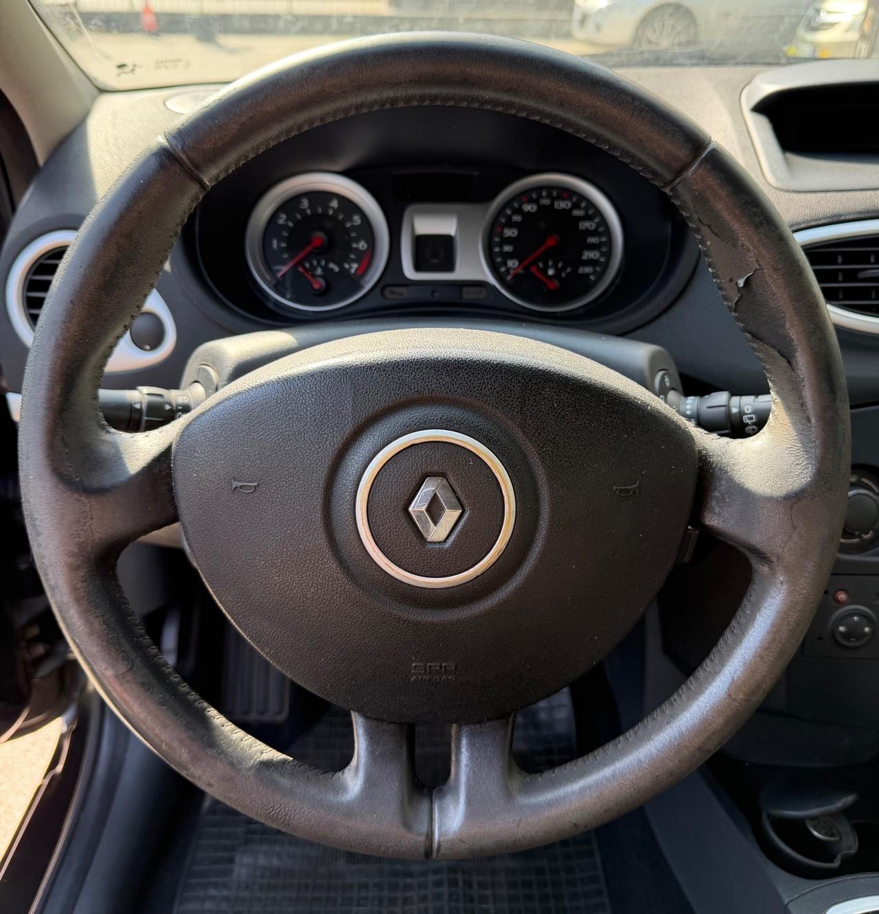 Renault Clio 1.2 16V 3 porte - Neopatentati-Motore perfetto