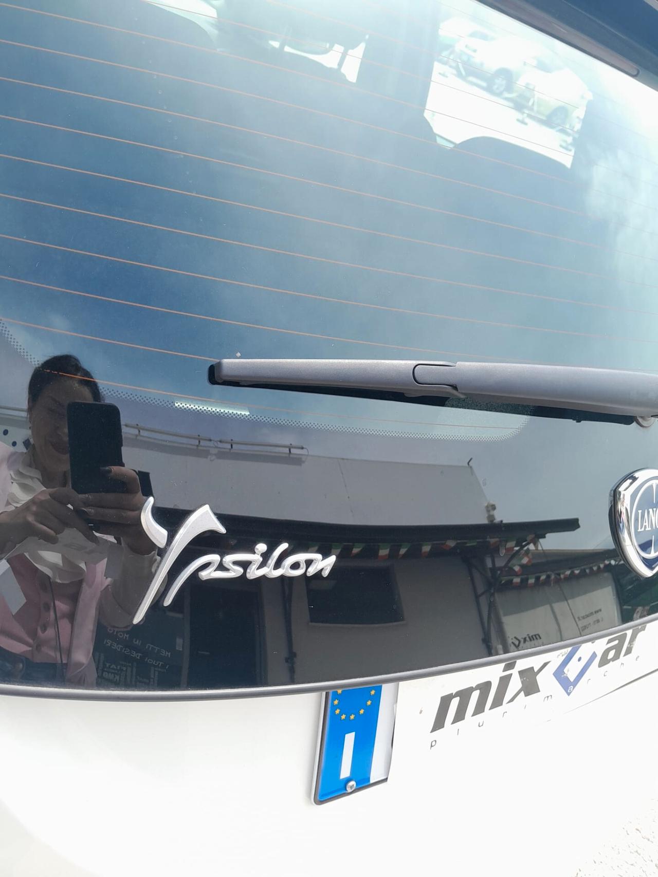 Lancia Ypsilon 1.0 FireFly 5 porte S&S Hybrid Ecochic Gold