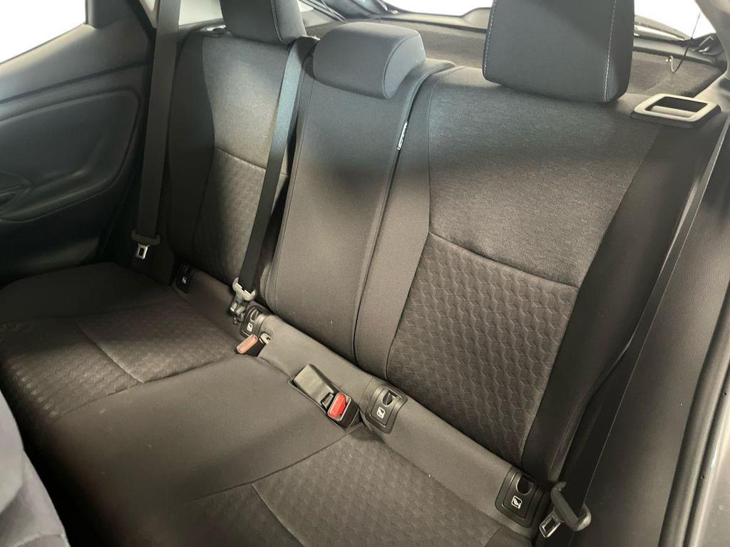Toyota Yaris 1.5 hybrid Business