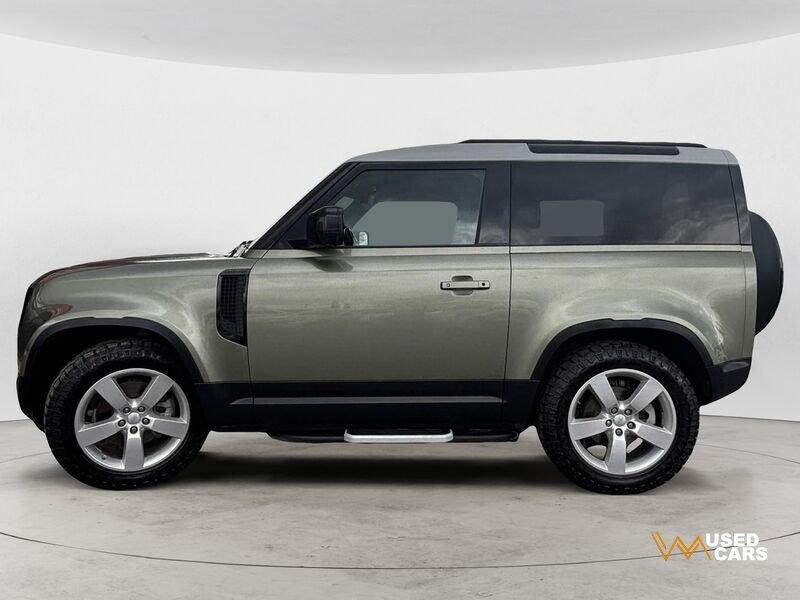 Land Rover Defender 3.0 I6 400 90 First Edition AWD auto
