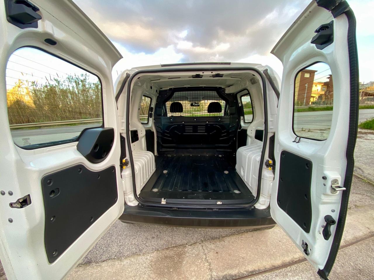 Fiat Fiorino 1.3 MJT 95CV Cargo SX