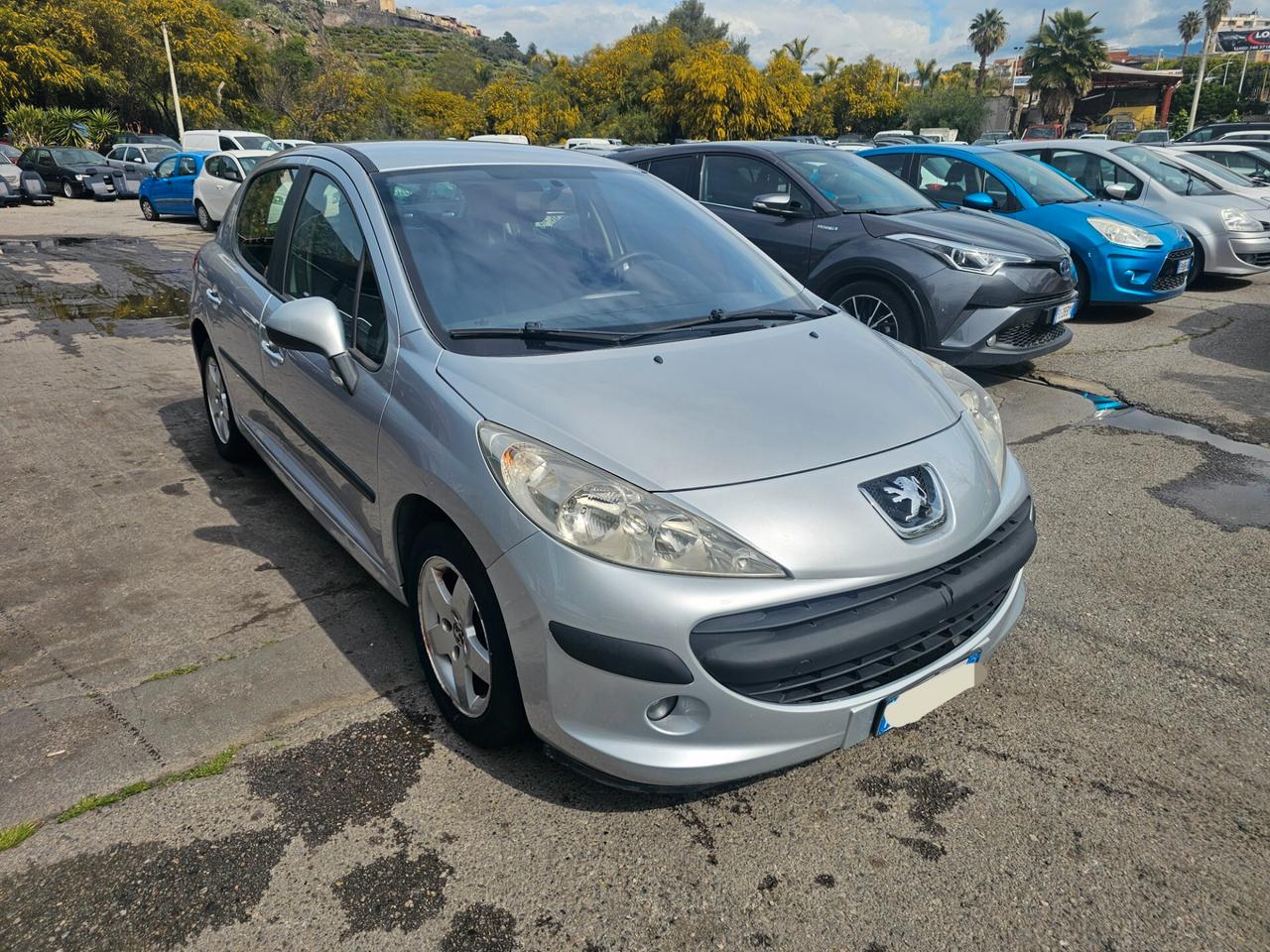 Peugeot 207 1.4 HDi 70CV 5p. ONE Line