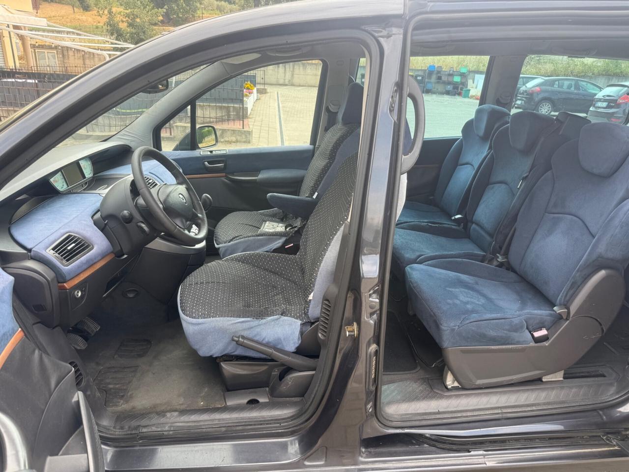 Lancia Phedra 2.2 JTD 7 posti