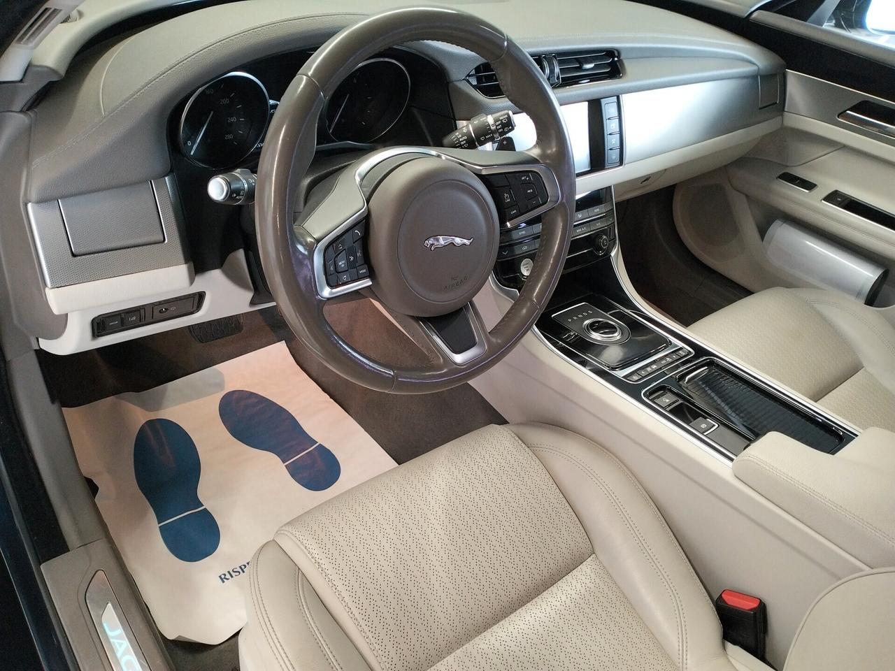 Jaguar XF Sportbrake 2.0 D 180 CV aut. Prestige - 4x4 AUTOMATICO