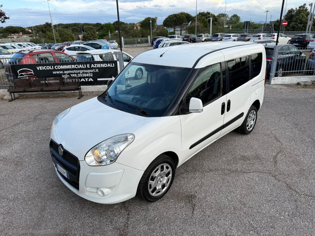 FIAT Doblò 1.4 16V Emotion