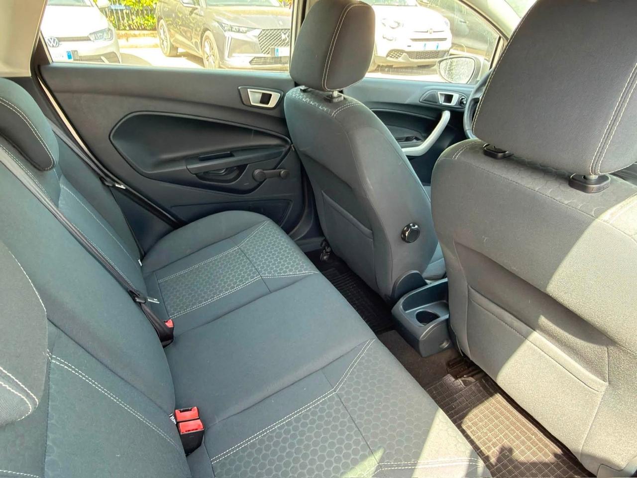 Ford Fiesta 1.4 TDCi 70CV 5 porte Titanium