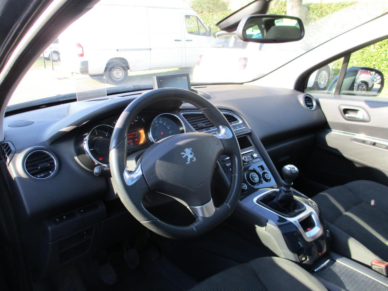 Peugeot 5008 5008 1.6 hdi 8v Business 115cv TETTO/Navi/7 Posti