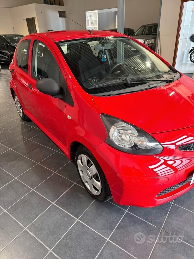 Toyota Aygo 1.0 -5 PORTE - UNICO PROPRIETARIO