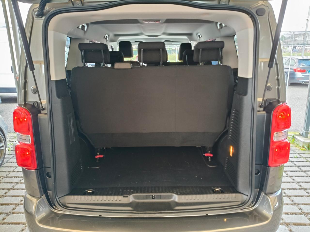 Peugeot Traveller BlueHDi 100 S&S Standard Business