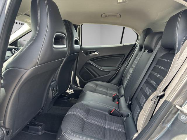 MERCEDES-BENZ GLA 180 d Business
