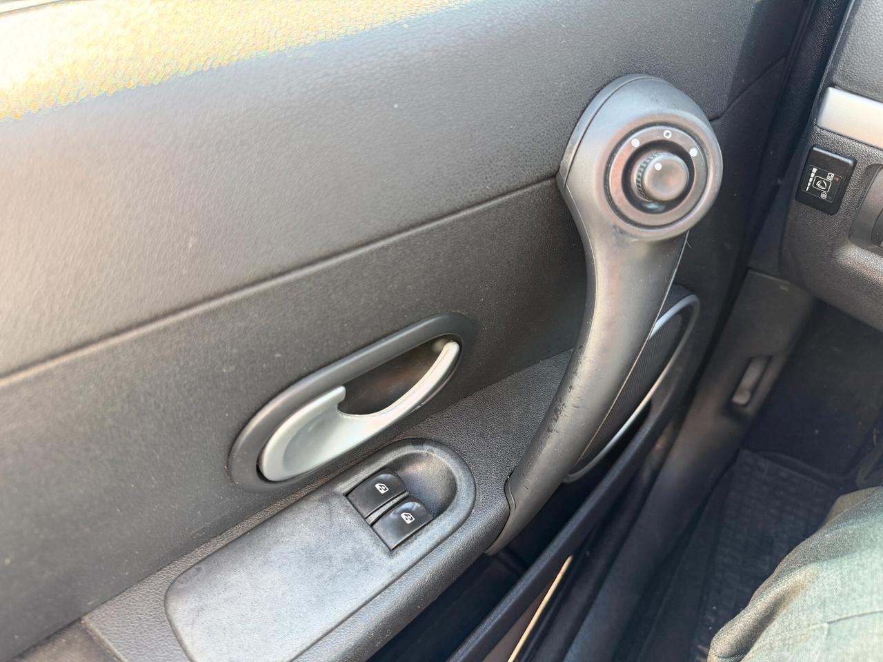 RENAULT CLIO 2010 1.2 BENZINA/GPL 75 CV *TAGLIANDATA