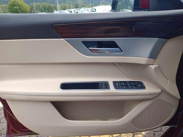Jaguar XF XF 2.0d Portfolio awd 180cv auto