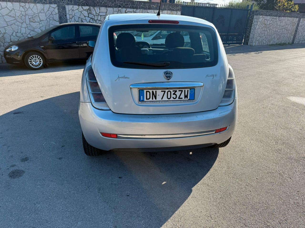 Lancia Ypsilon 1.3 MJT 75 CV Argento